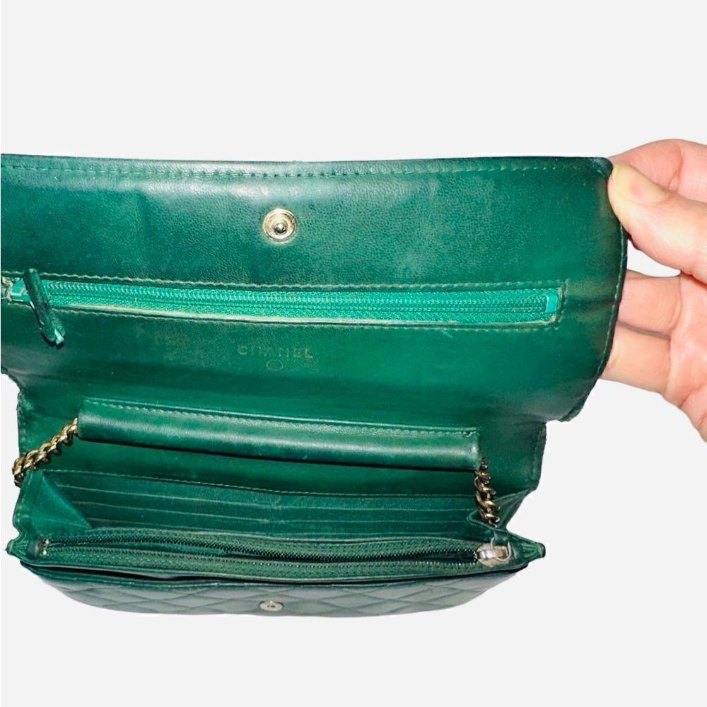 Chanel green boy gold logo mini bag with gold strap - Picture 7 of 15